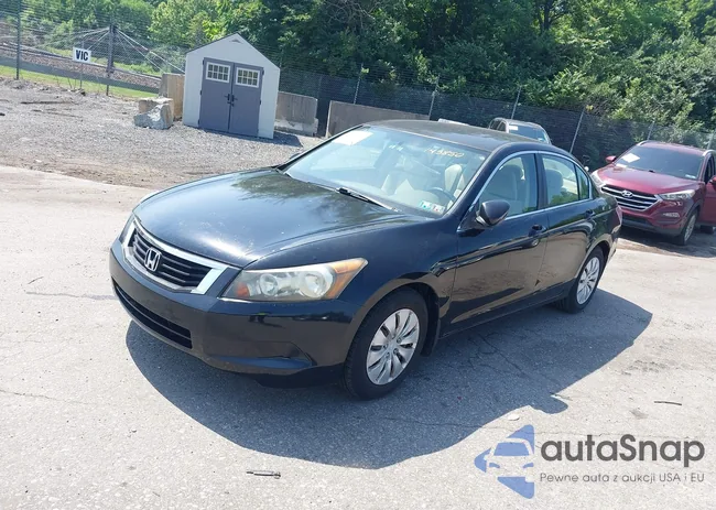 1HGCP2F3XAA143850: 42563676