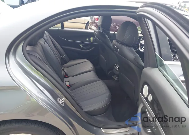 WDDZF4KB0KA525297: 42564010