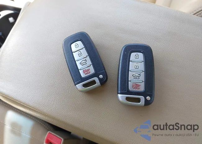 KMHGC4DD5CU184113: 42564042