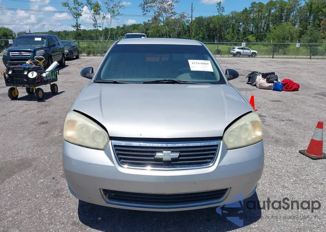 1G1ZS51856F139722: 42564069