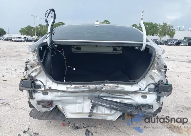 5NPD84LF0JH400565: 42564116