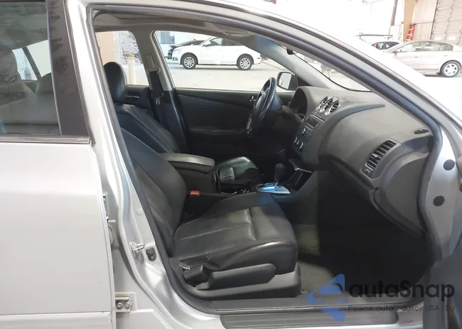 1N4AL2AP2BN452952: 42564123