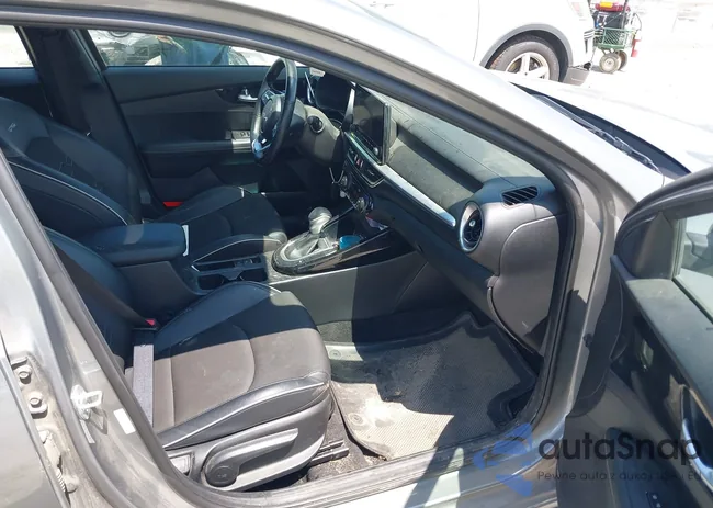 3KPF54AD5PE519096: 42563136