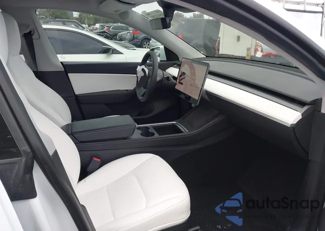 5YJYGDEE1MF152256: 42563250