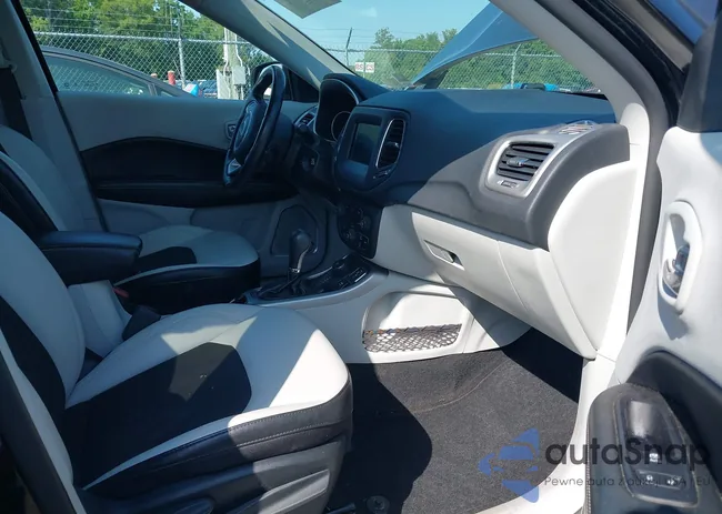 3C4NJDBB8LT143150: 42563369