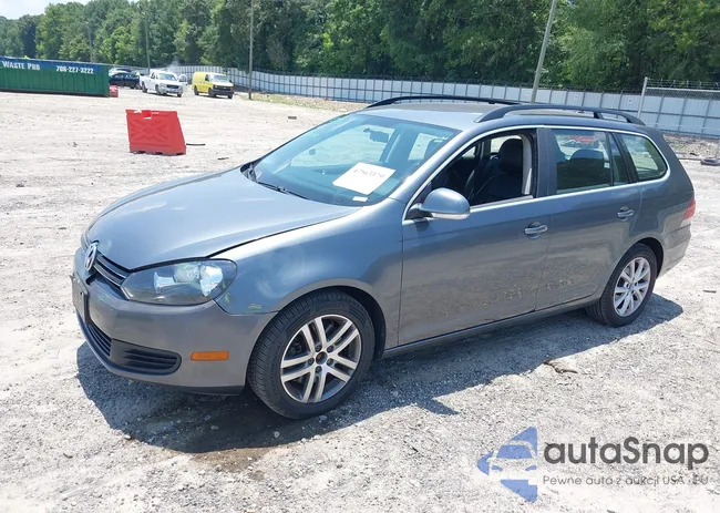 3VWPL7AJ0DM674896: 42563379