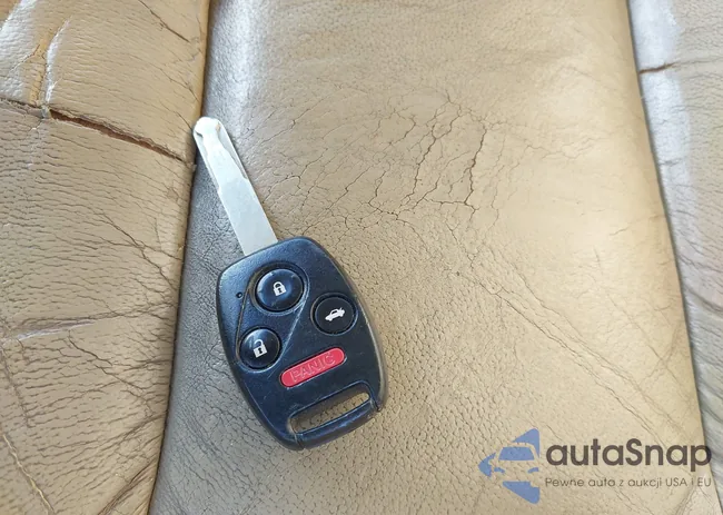 1HGCP26828A076554: 42563502