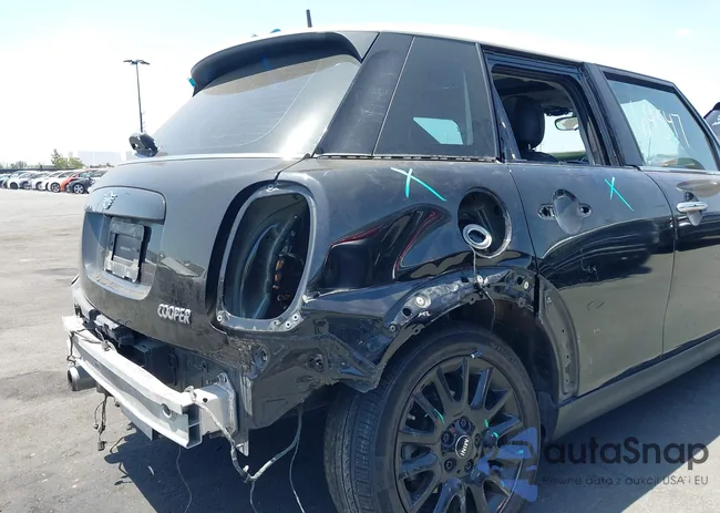 WMWXU1C54K2H74047: 42564547