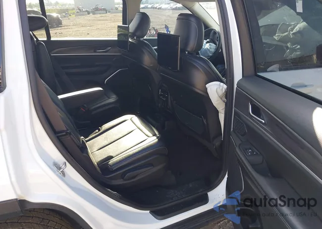 1C4RJKBG9P8732018: 42564718