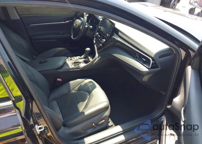 4T1K61AK8NU030680: 42564151