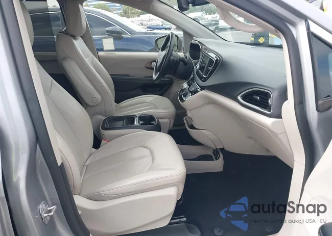 2C4RC1DG9MR537618: 42565582