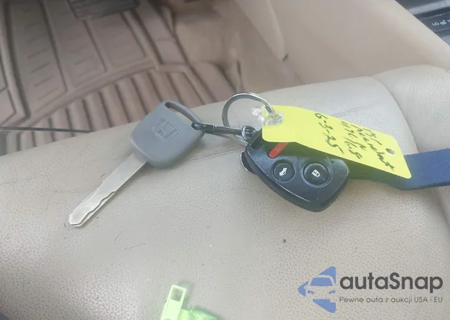 1HGCP2F67BA155451: 42566658