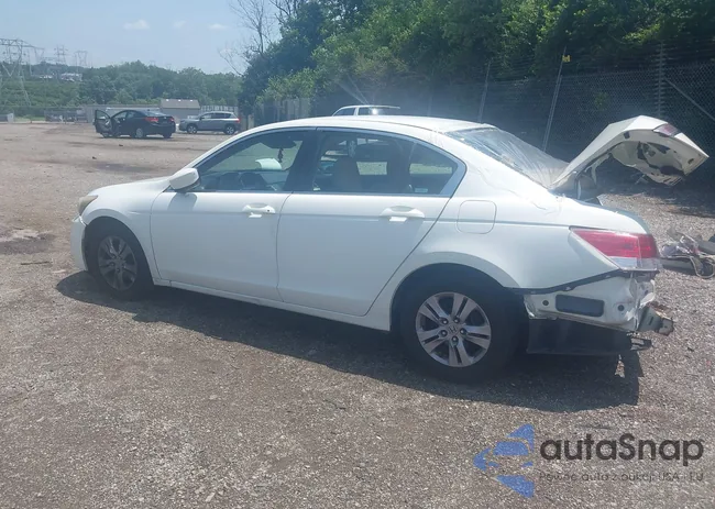 1HGCP2F67BA155451: 42566658