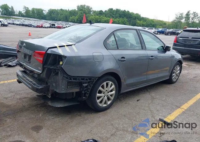 3VWD17AJ9FM215751: 42566886