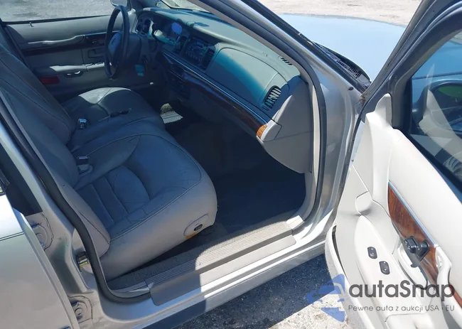 2MEFM75W9XX619565: 42566905