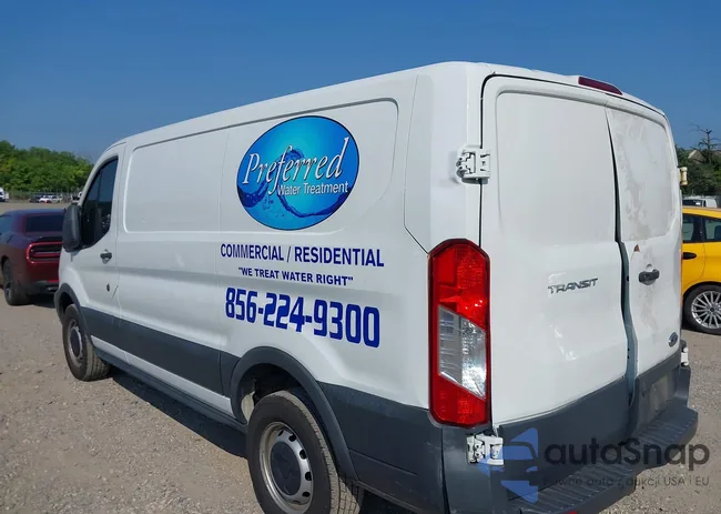 1FTYR1YM3JKA50564: 42566981