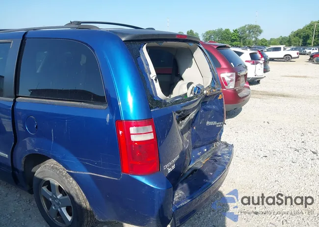 2D4RN5DX8AR146931: 42567516