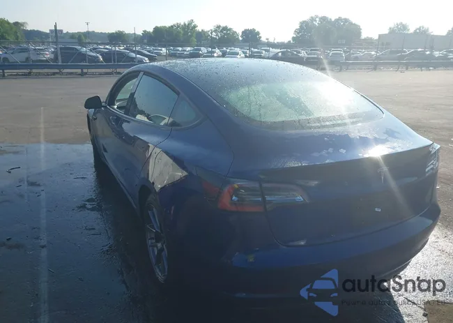 5YJ3E1EAXNF188735: 42567521