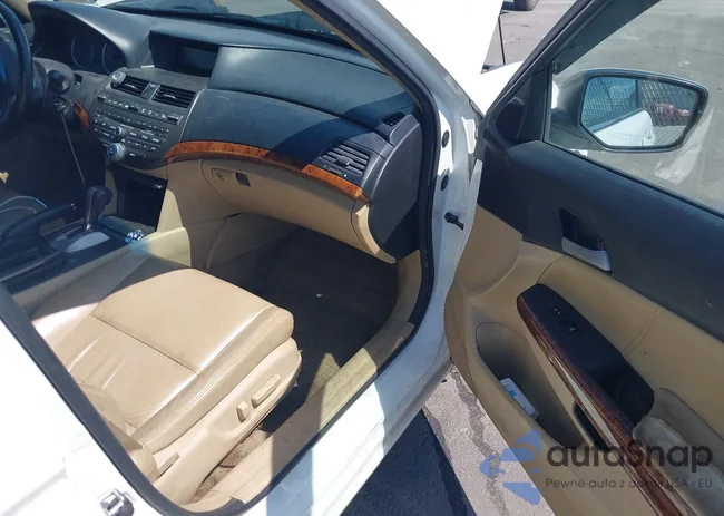 1HGCP2F89BA086926: 42568090