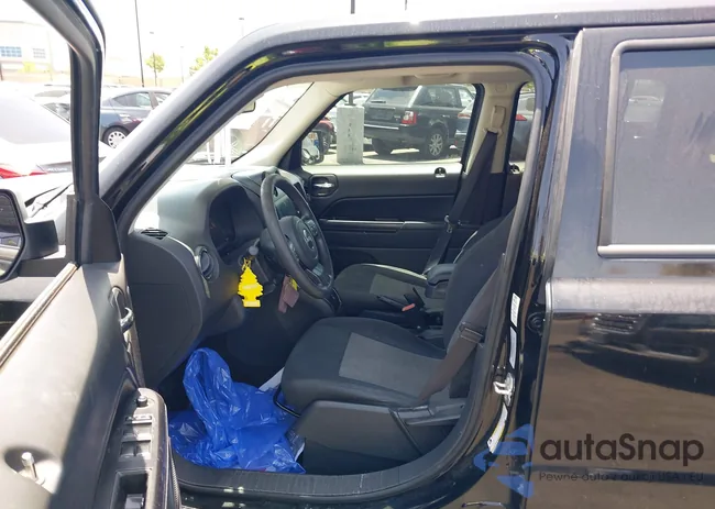 1C4NJPBA1GD655739: 42568092