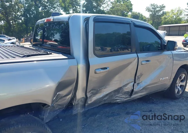 1C6SRFJT2RN107679: 42567311