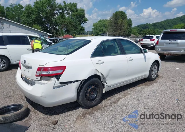 4T4BF3EK9BR190977: 42567477