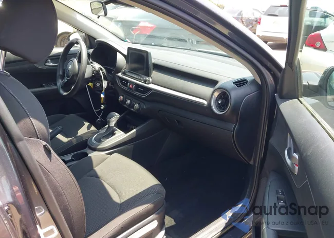 3KPF24AD3LE217504: 42568543