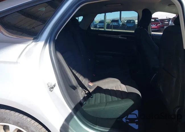 3FA6P0LU4KR241749: 42568773