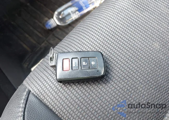 2T1BURHE0JC105002: 42569078