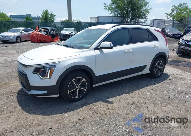 KNDCR3LE8P5060892: 42568173