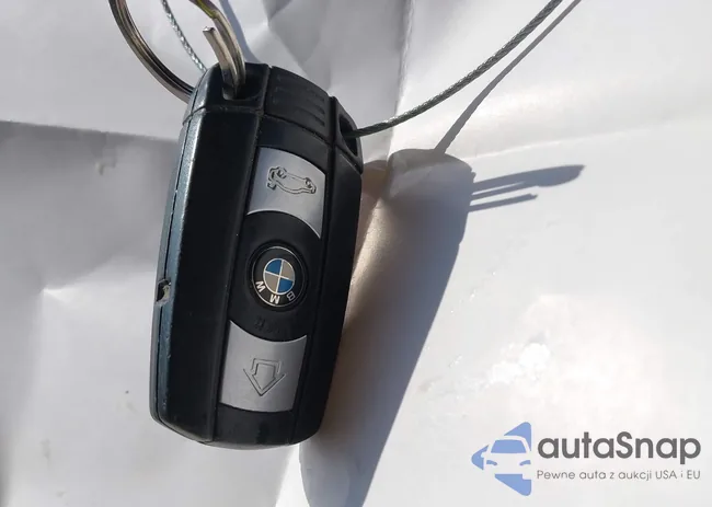 WBAUL7C52CVM81561: 42569541