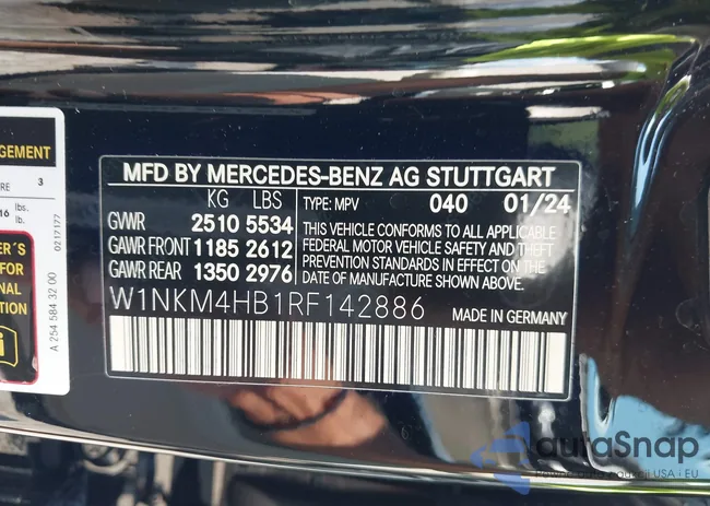 W1NKM4HB1RF142886: 42569554