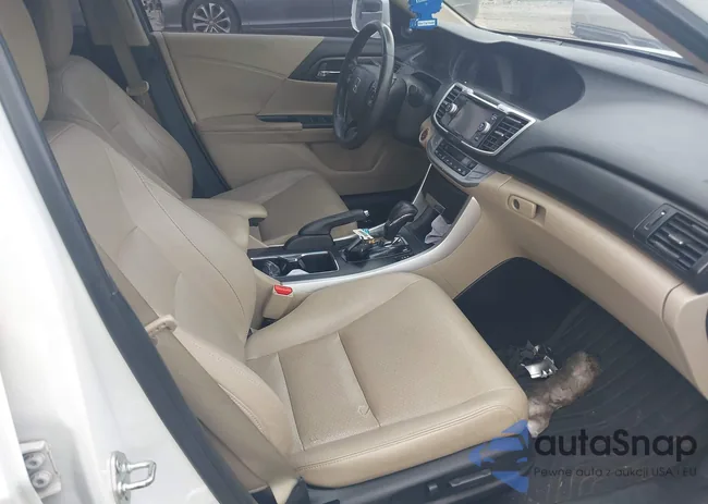 1HGCR2F87EA112938: 42569884