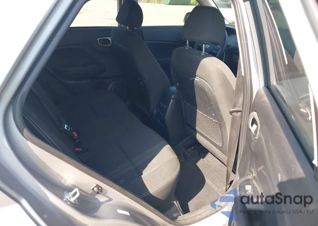 KMHRC8A30RU328316: 42569918