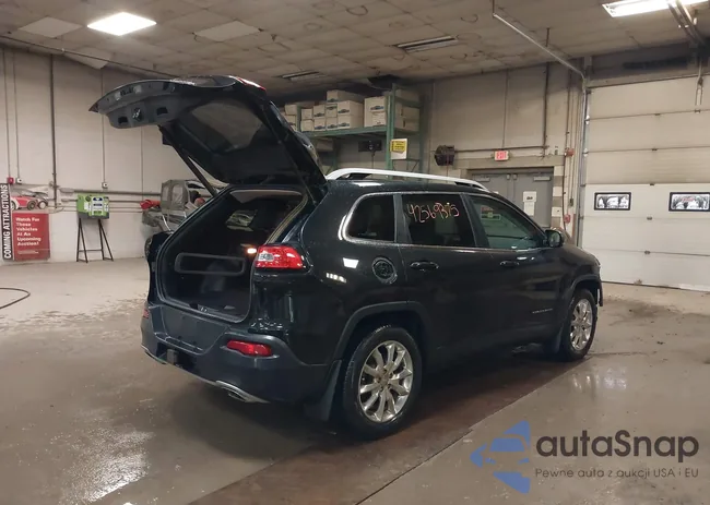 1C4PJMDS2FW681881: 42569375