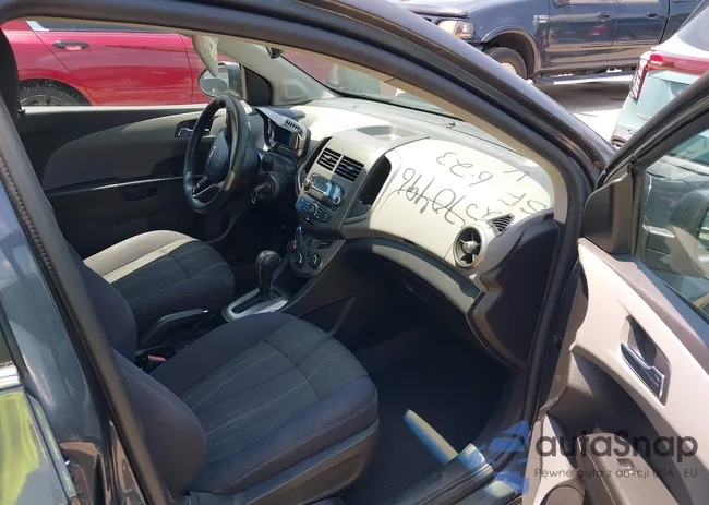 1G1JC5SH6C4180747: 42570496