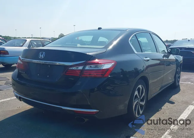 1HGCR2F8XGA094566: 42570812