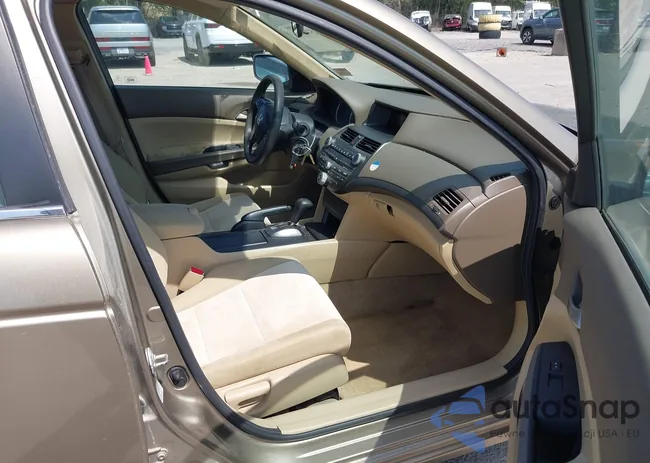 1HGCP2F35AA159101: 42570862