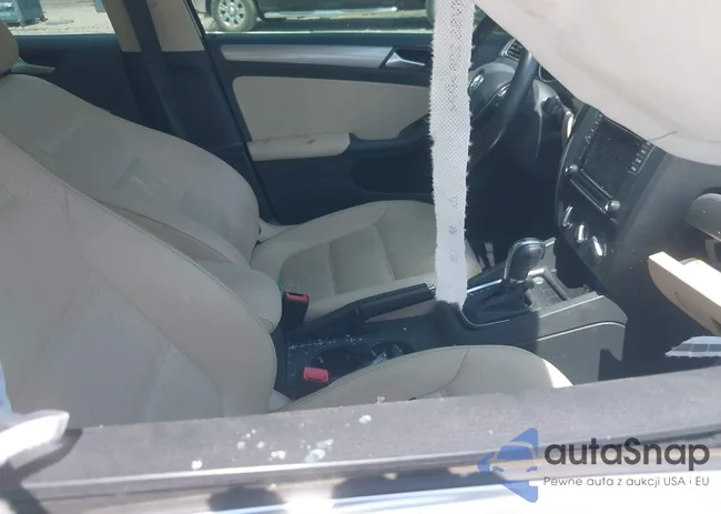 3VWDB7AJ0HM395900: 42570141