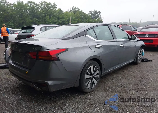 1N4BL4EV9KC126991: 42571540