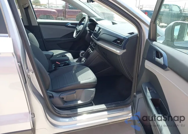 3VVSX7B26RM018879: 42571756