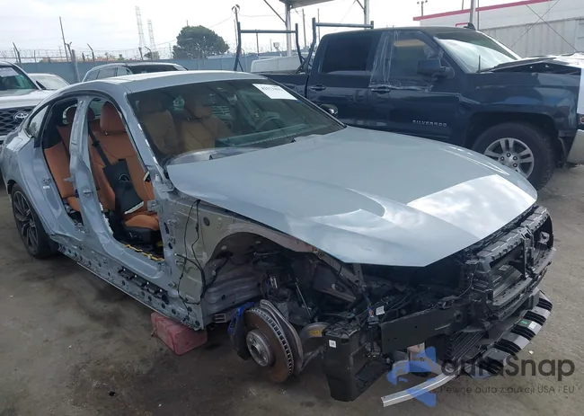 WBY23HD02SFU13223: 42571892