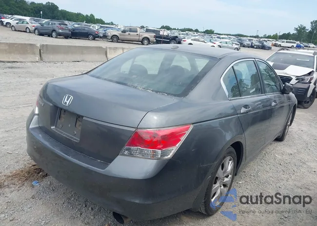 1HGCP26818A110113: 42572043