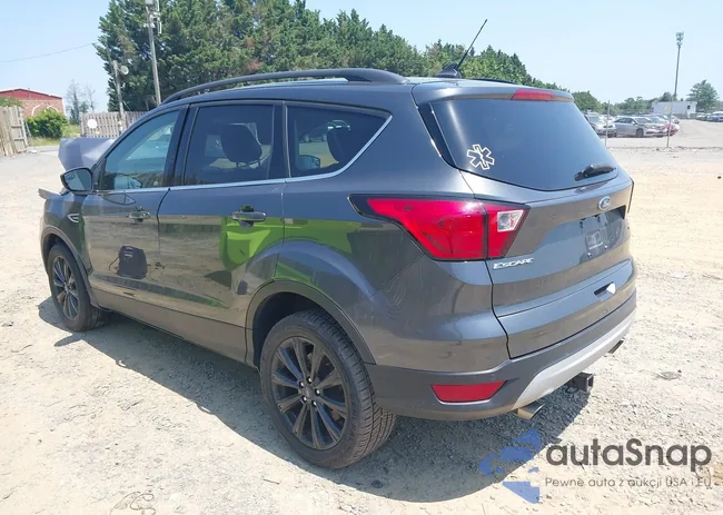 1FMCU9HD7KUB76483: 42571197