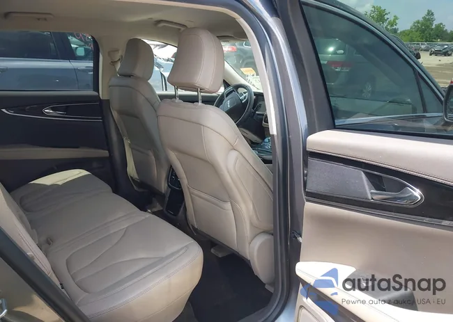 2LMPJ8J94NBL22668: 42571413