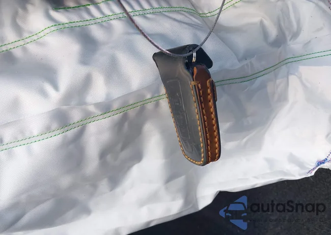 4T1T11AK2NU624510: 42572553