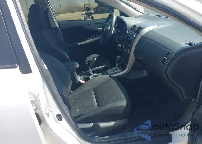 2T1BU4EE8BC694907: 42572693