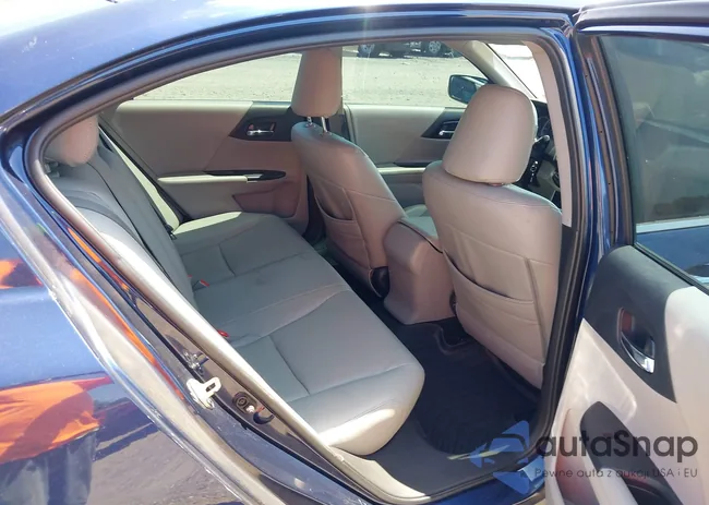 1HGCR2F31GA118807: 42572732