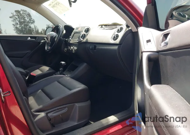 WVGAV7AX3AW001762: 42572895