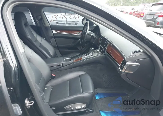 WP0AA2A70DL013067: 42572936